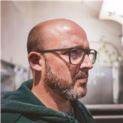 Donne cours Illustrator, Photoshop et Indesign de niveau débutant à confirmé
